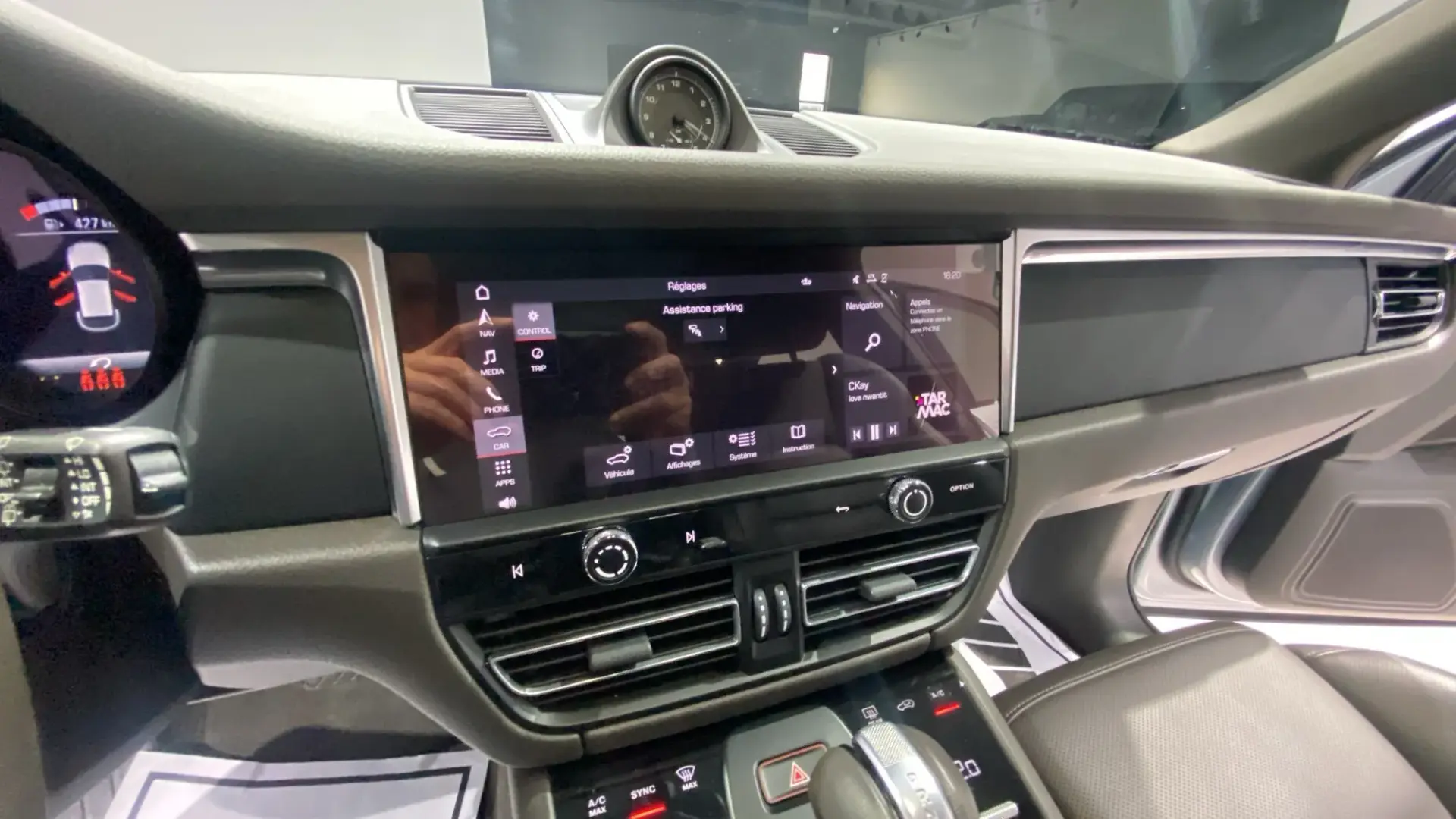 Porsche Macan Outro 19