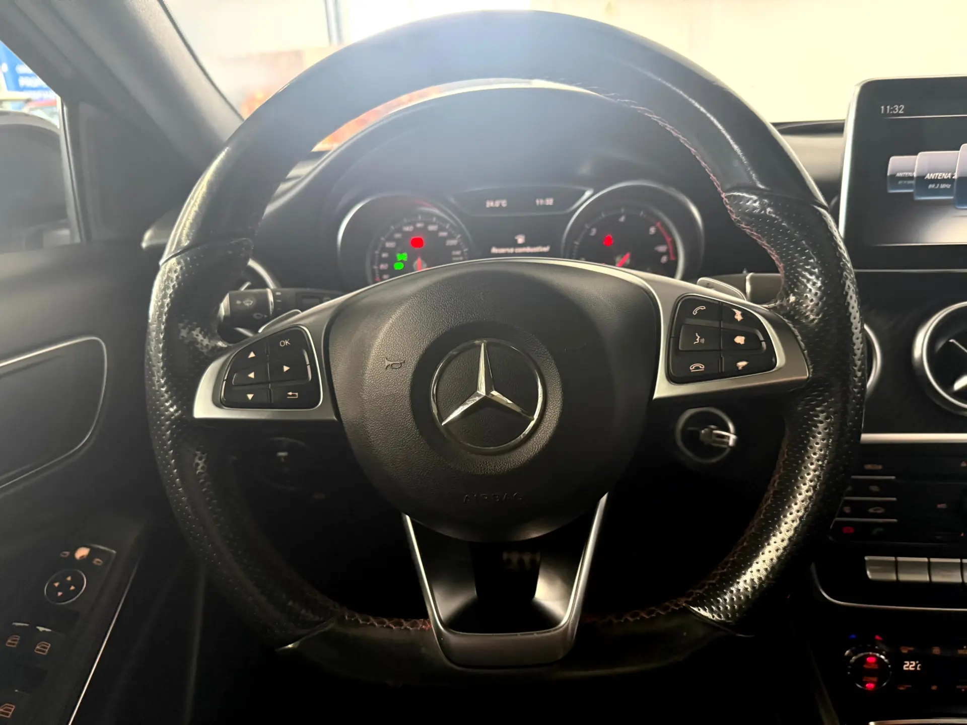 Mercedes-Benz A 180 d 7G-DCT AMG Line 13