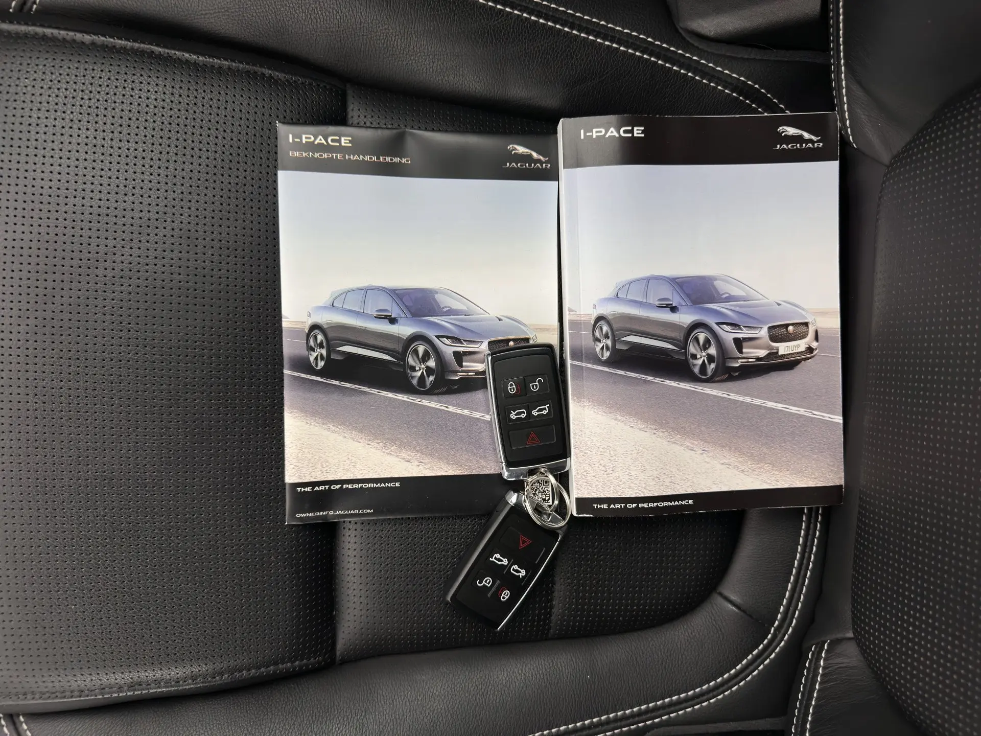 Jaguar I-Pace EV400 AWD HSE 11