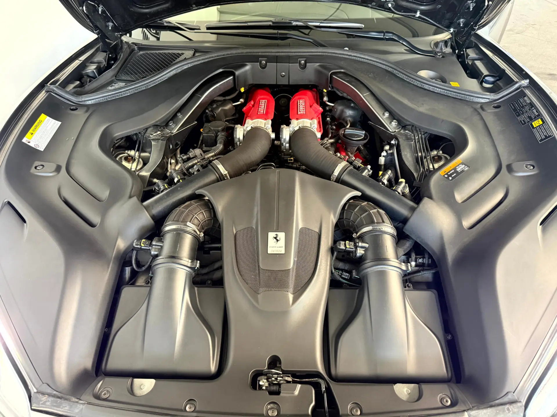 Ferrari Portofino 3.9 Twin-Turbo V8 16