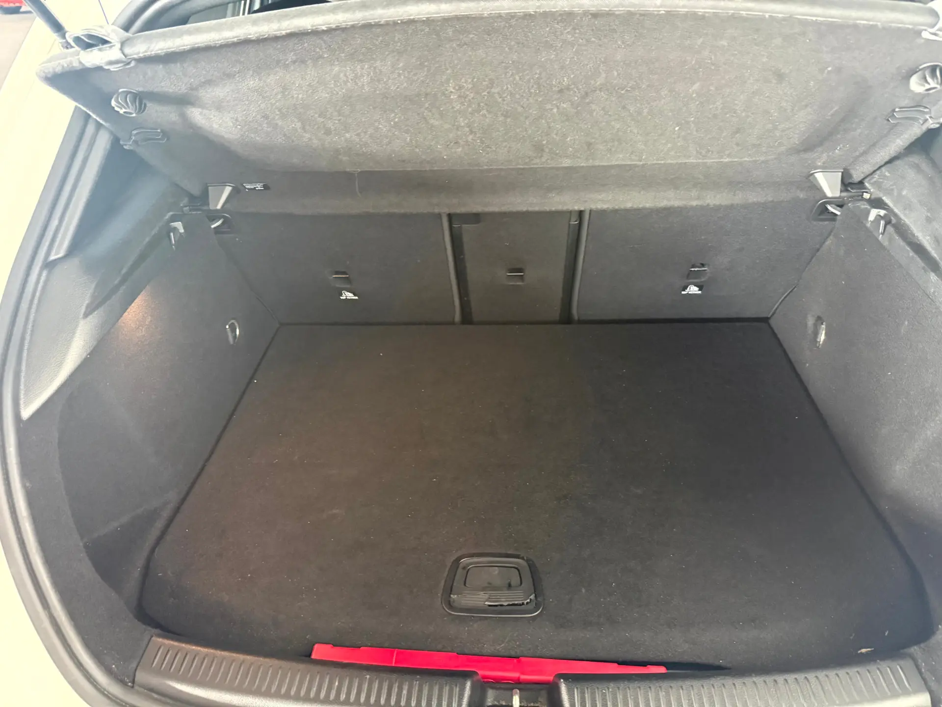 Mercedes-Benz A 250 e 8G-DCT Advanced AMG Line 9