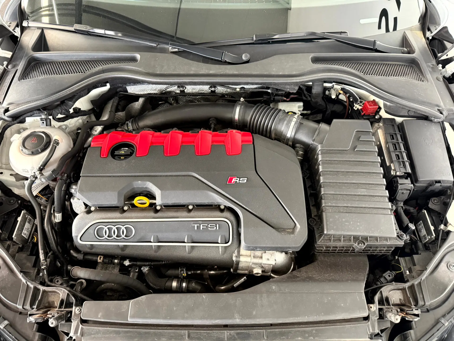 Audi TT RS Coupé 2.5 TFSi quattro S tronic 49