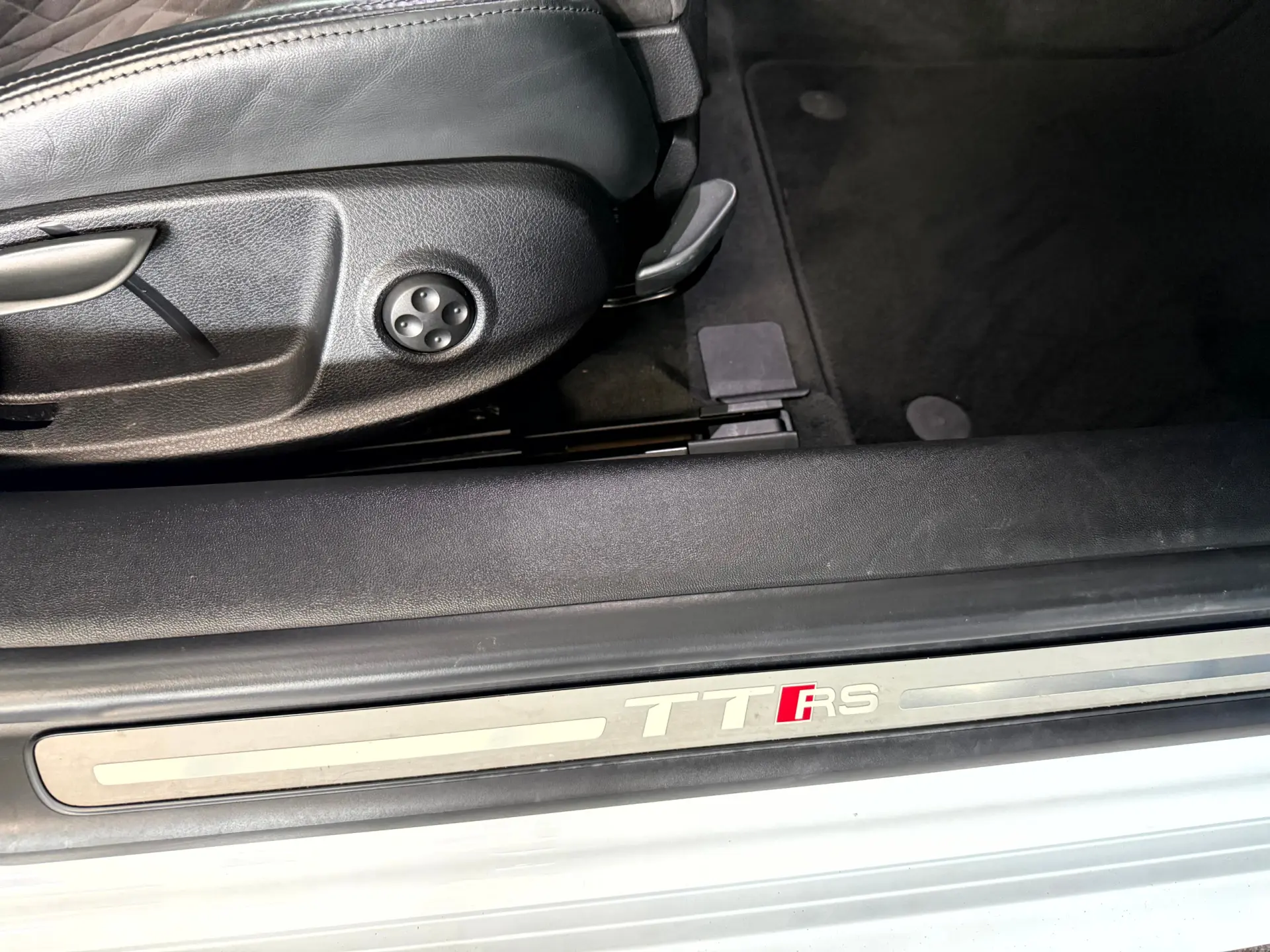 Audi TT RS Coupé 2.5 TFSi quattro S tronic 46