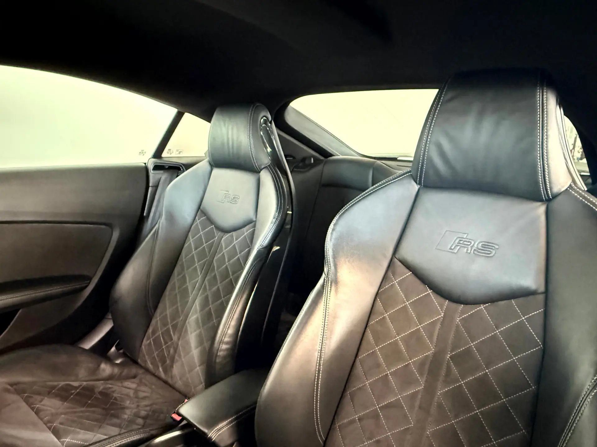 Audi TT RS Coupé 2.5 TFSi quattro S tronic 23