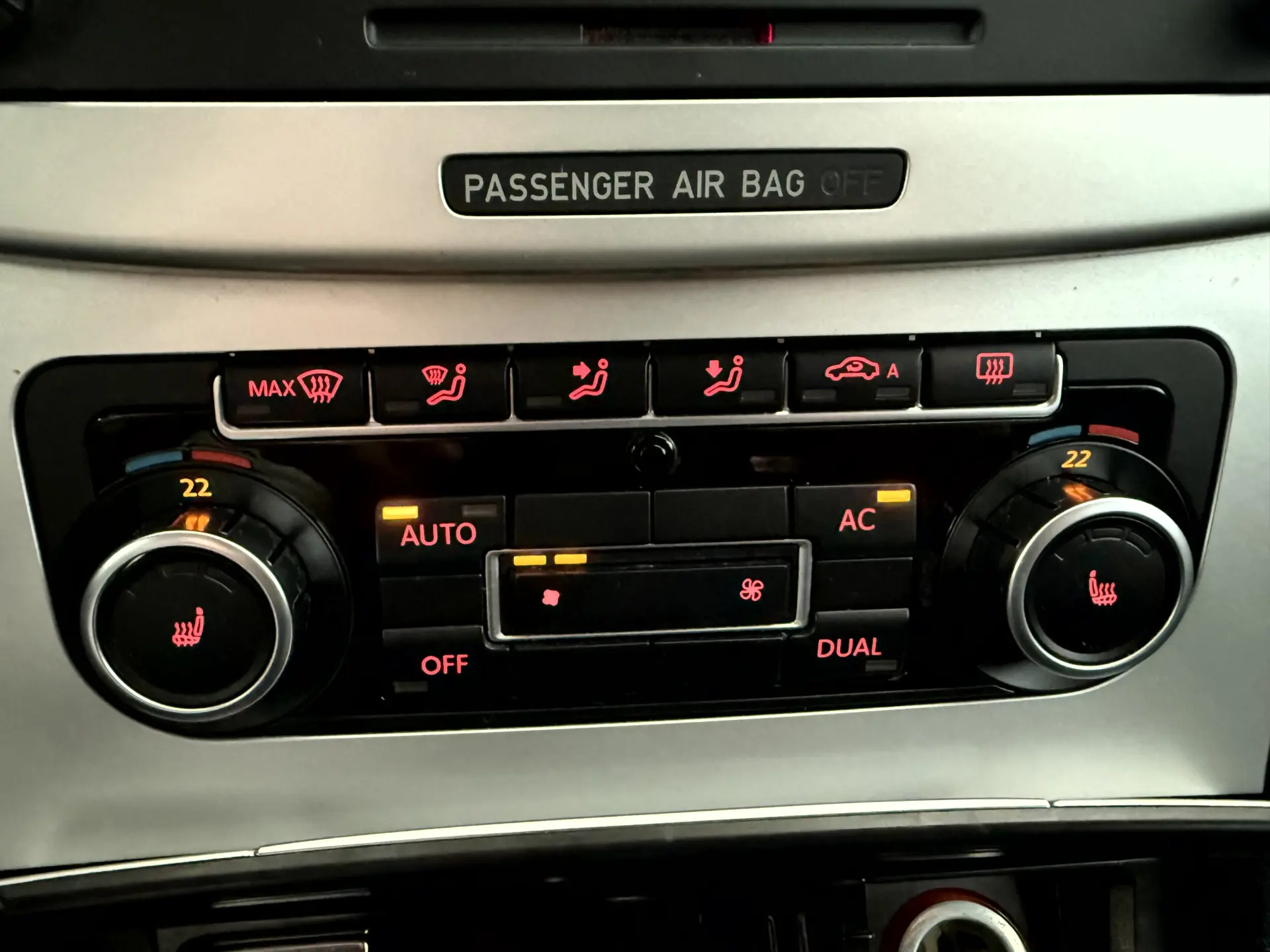 Volkswagen Passat CC 2.0 TDi BlueMotion 27