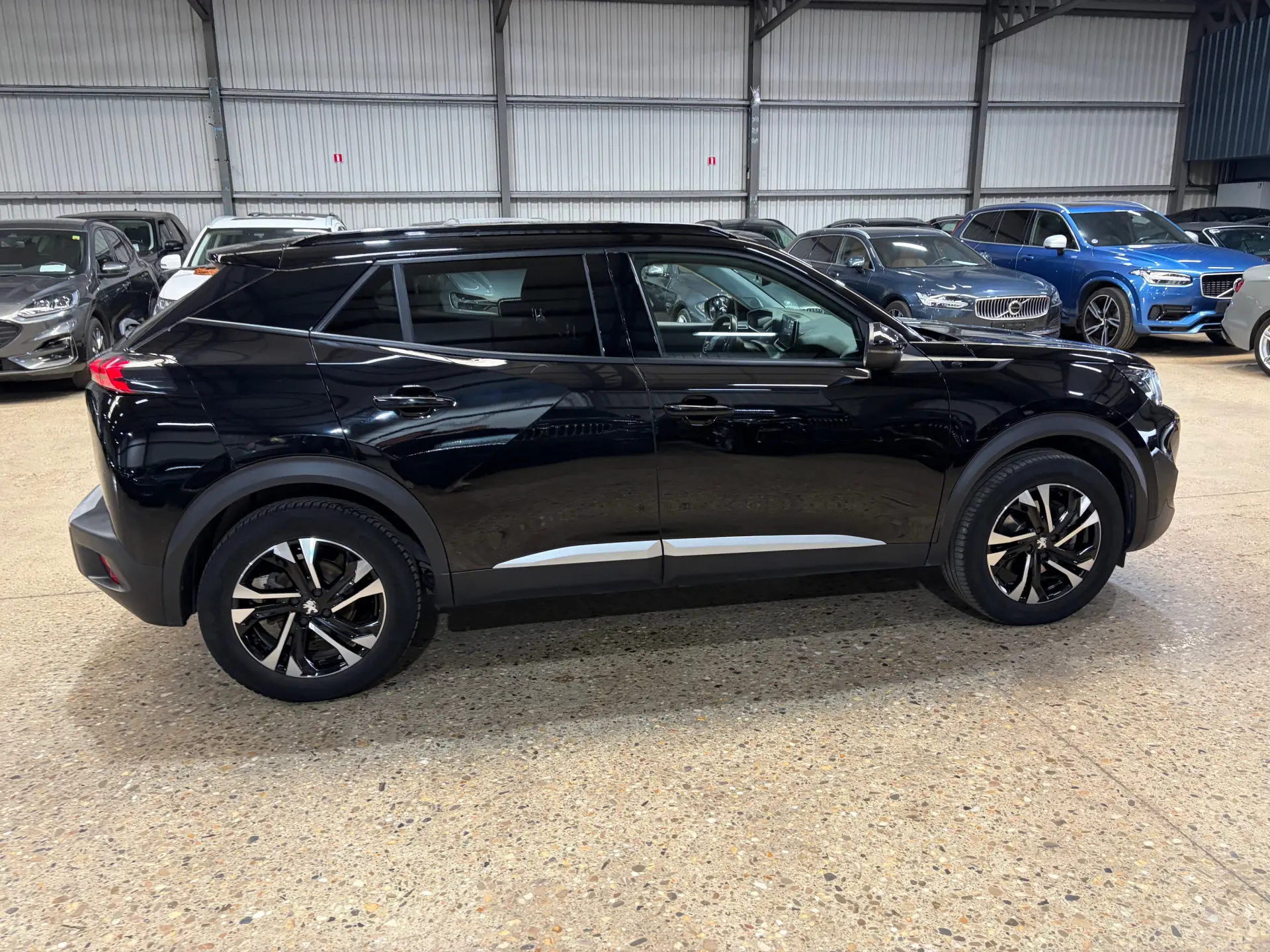 Peugeot e-2008 50 kWh Allure 5