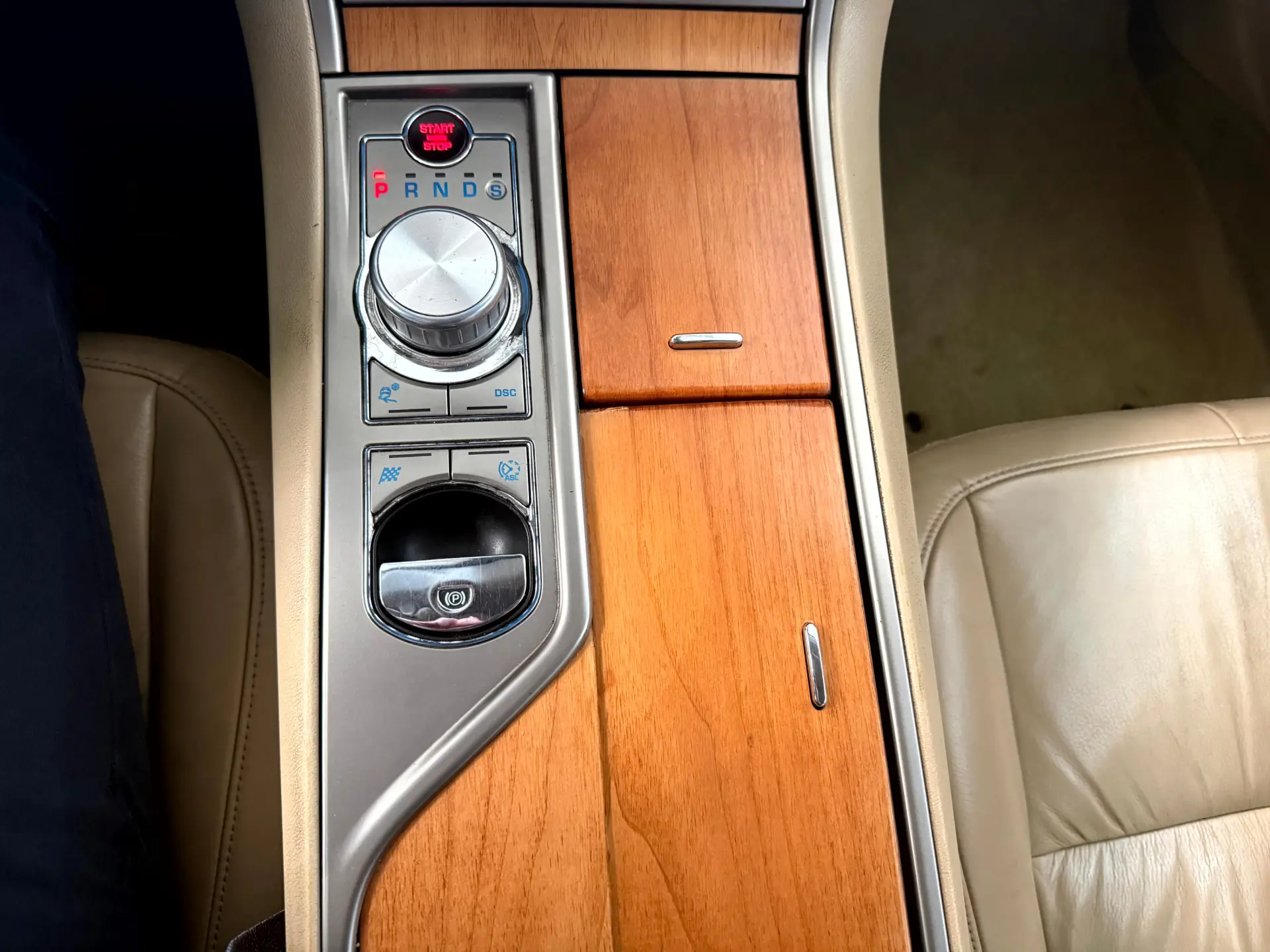 Jaguar XF 3.0 D V6 Premium Luxury 14