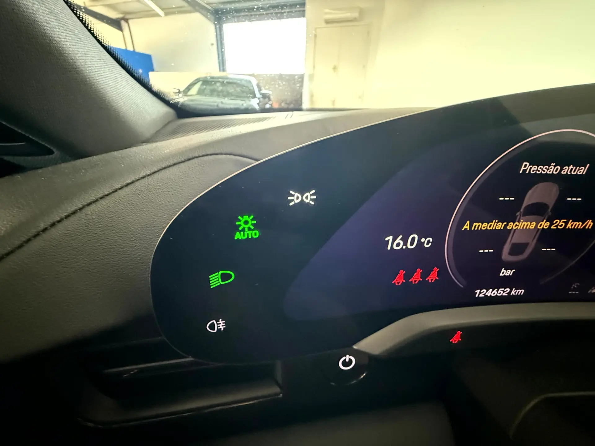 Porsche Taycan 4S 34