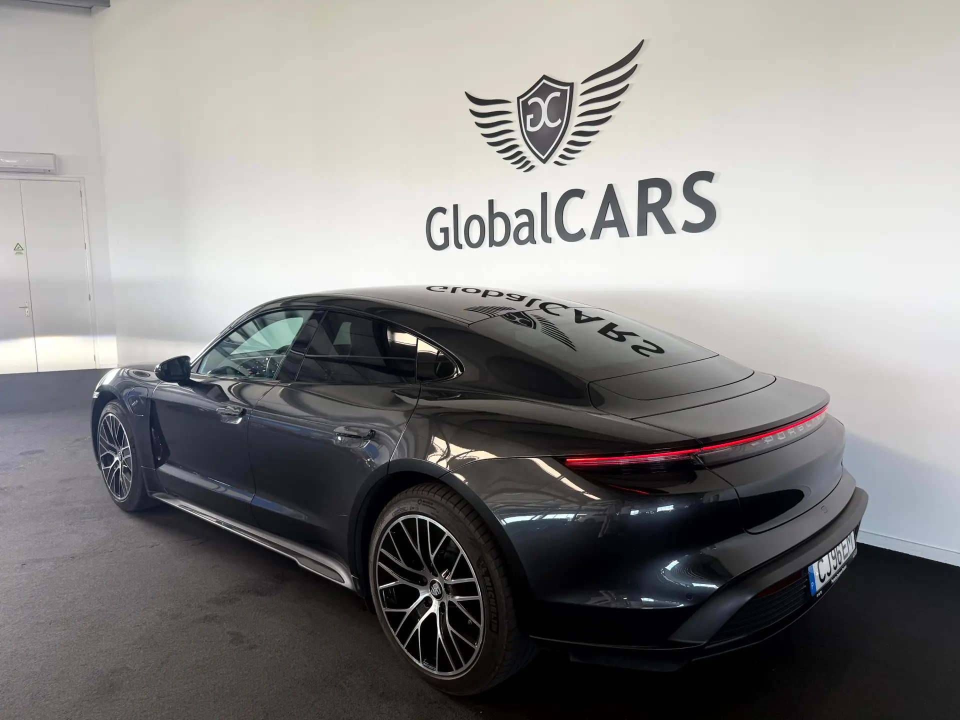 Porsche Taycan Bateria Performance Plus 8