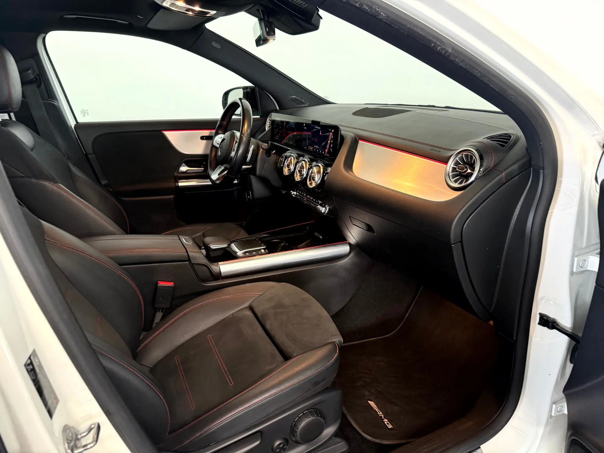 Mercedes-Benz EQA 250 AMG Line 33