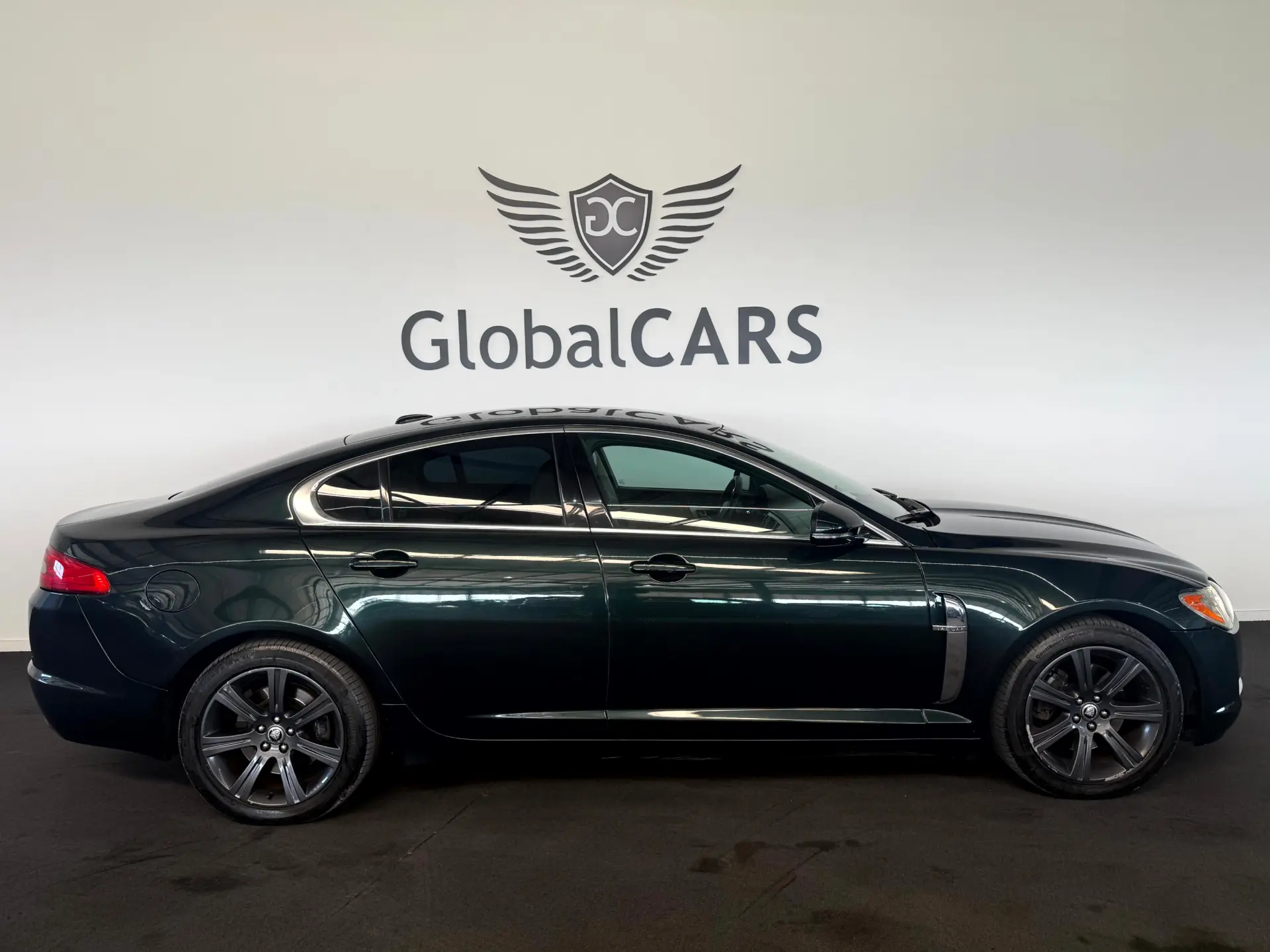 Jaguar XF 3.0 D V6 Premium Luxury 2