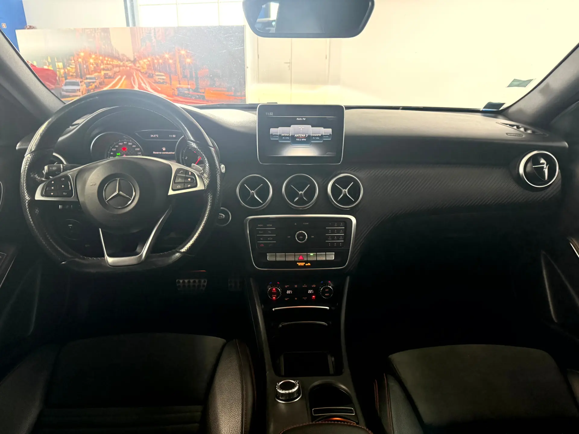 Mercedes-Benz A 180 d 7G-DCT AMG Line 15
