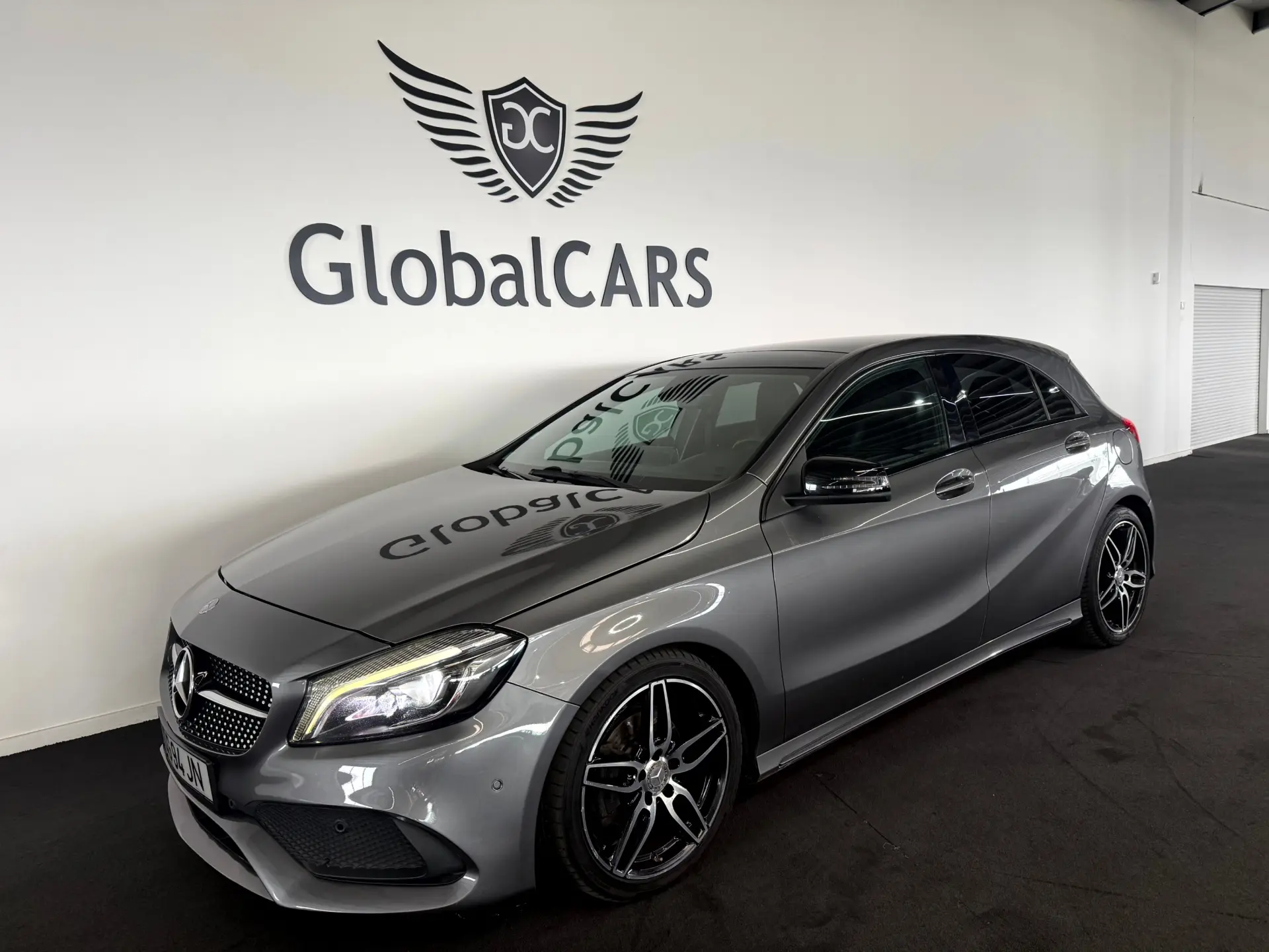 Mercedes-Benz A 180 d 7G-DCT AMG Line 1