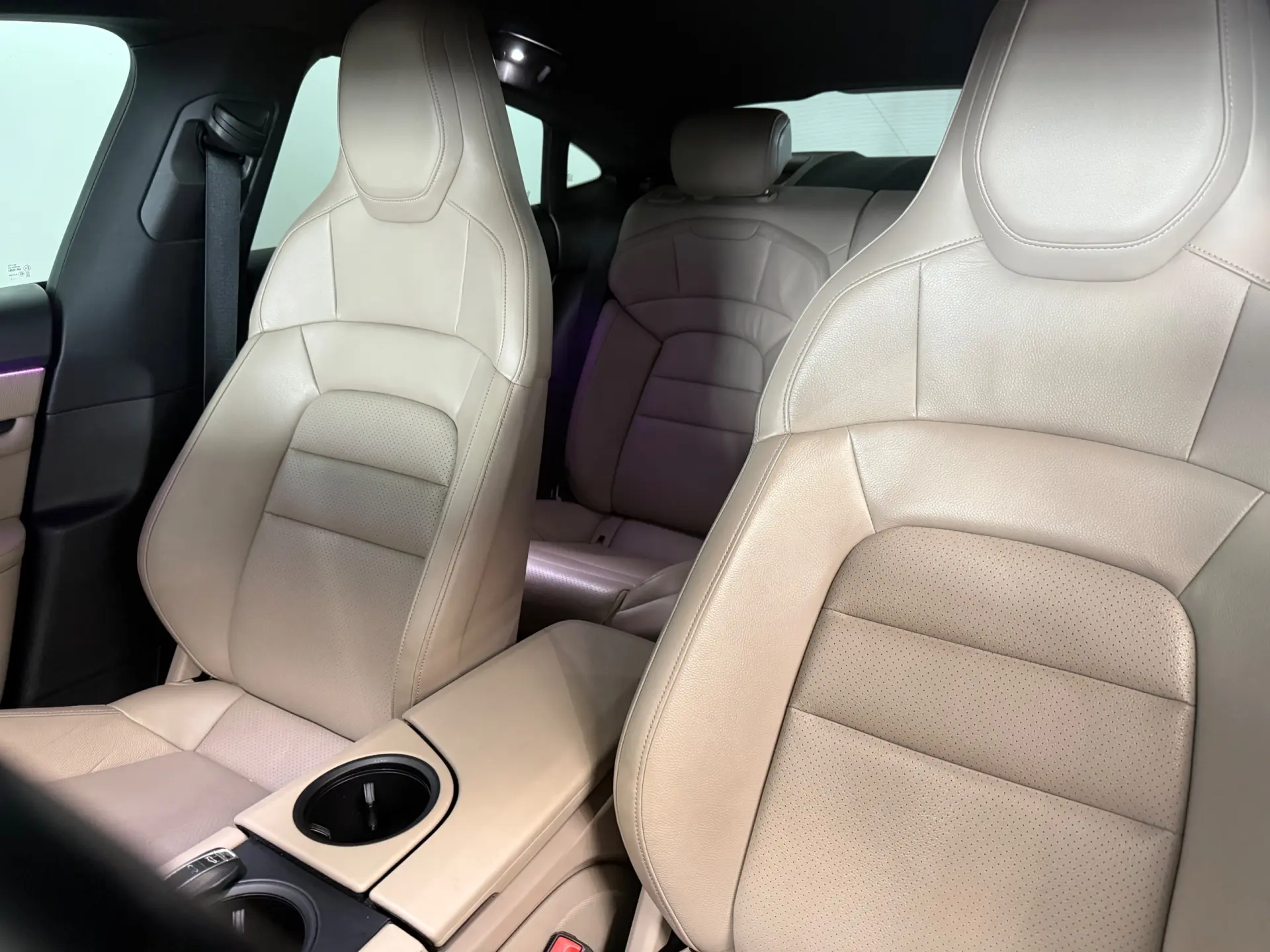 Porsche Taycan Standard 24
