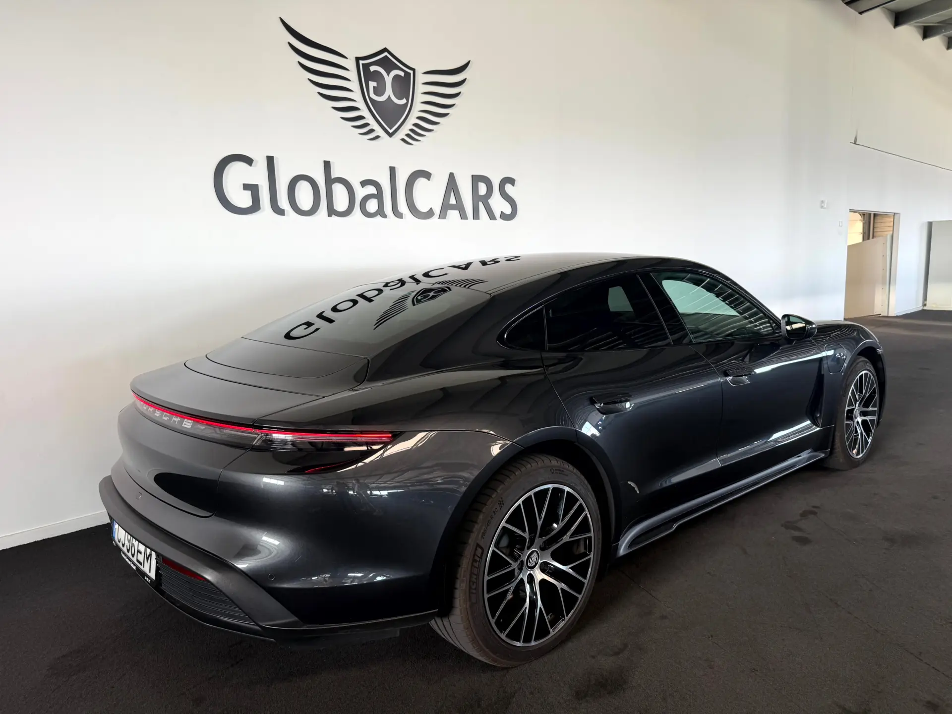 Porsche Taycan Bateria Performance Plus 28