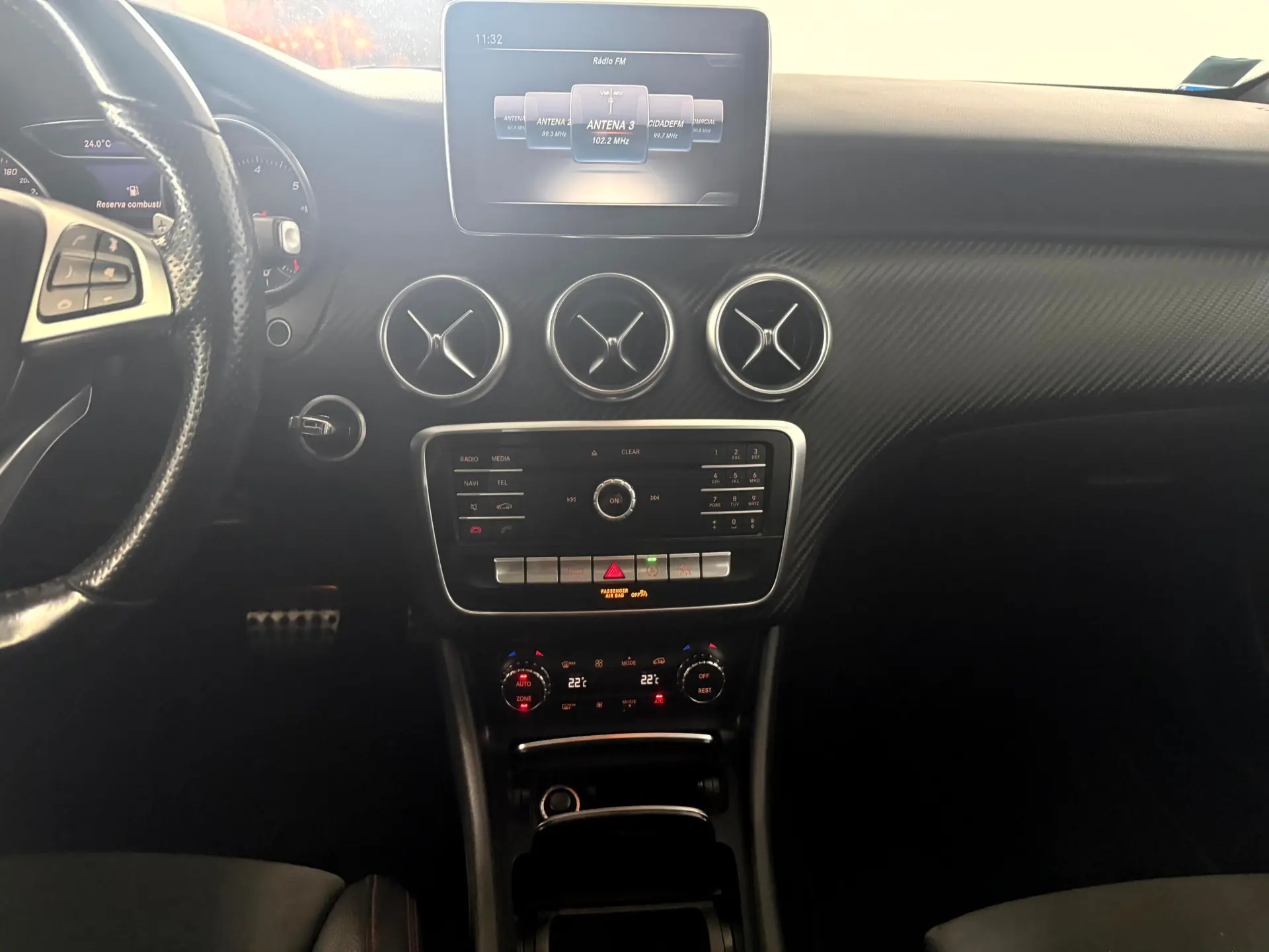 Mercedes-Benz A 180 d 7G-DCT AMG Line 14