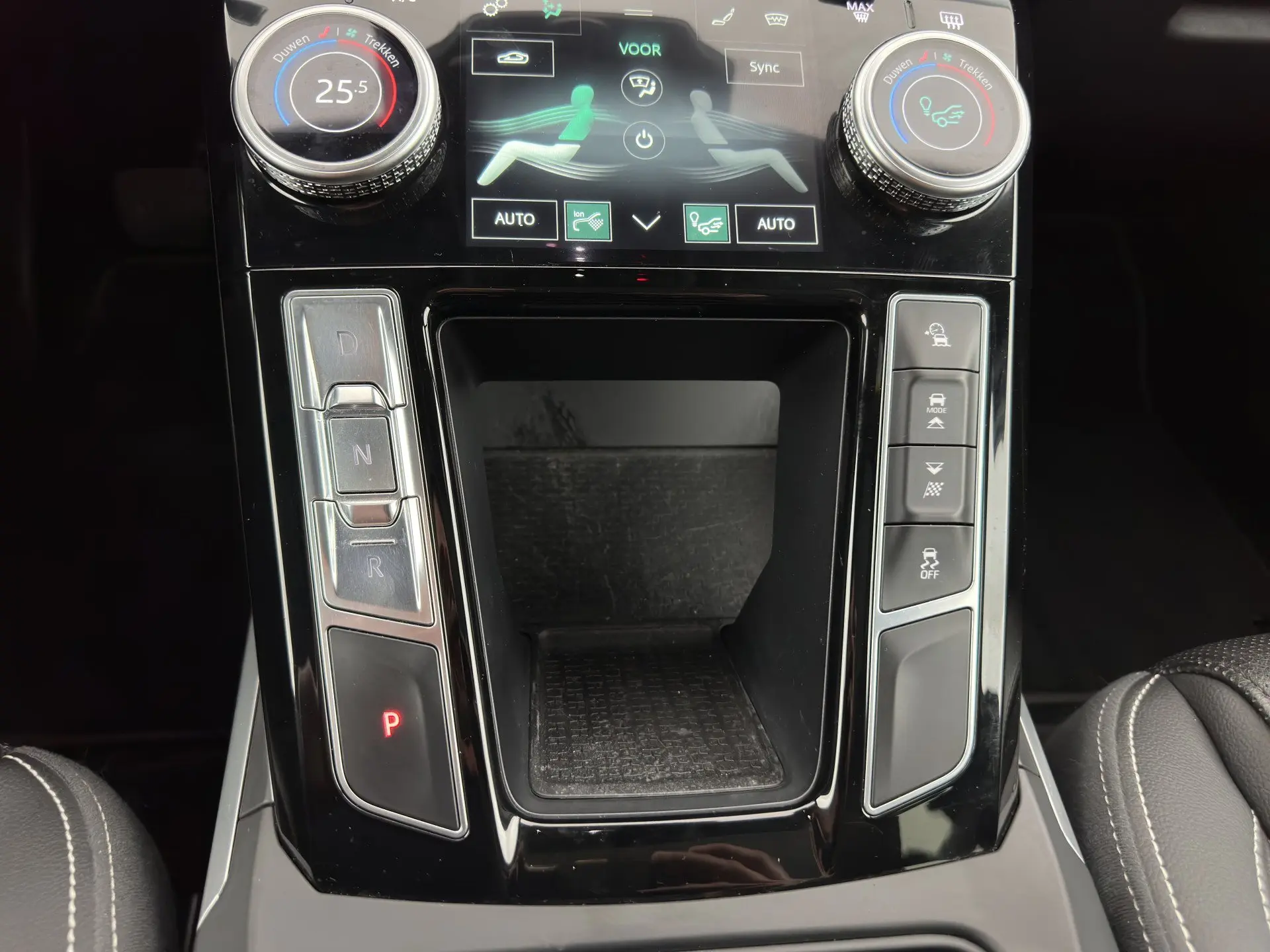 Jaguar I-Pace EV400 AWD HSE 12