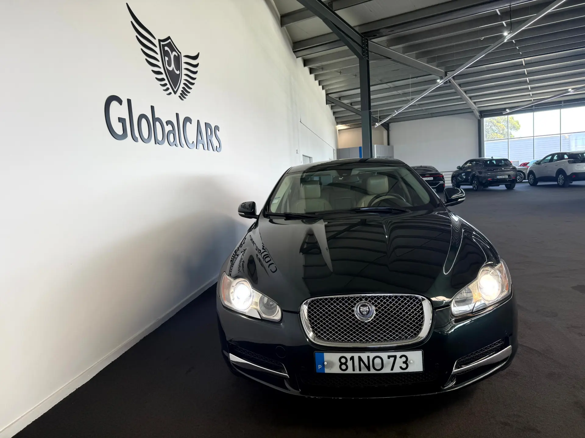 Jaguar XF 3.0 D V6 Premium Luxury 17