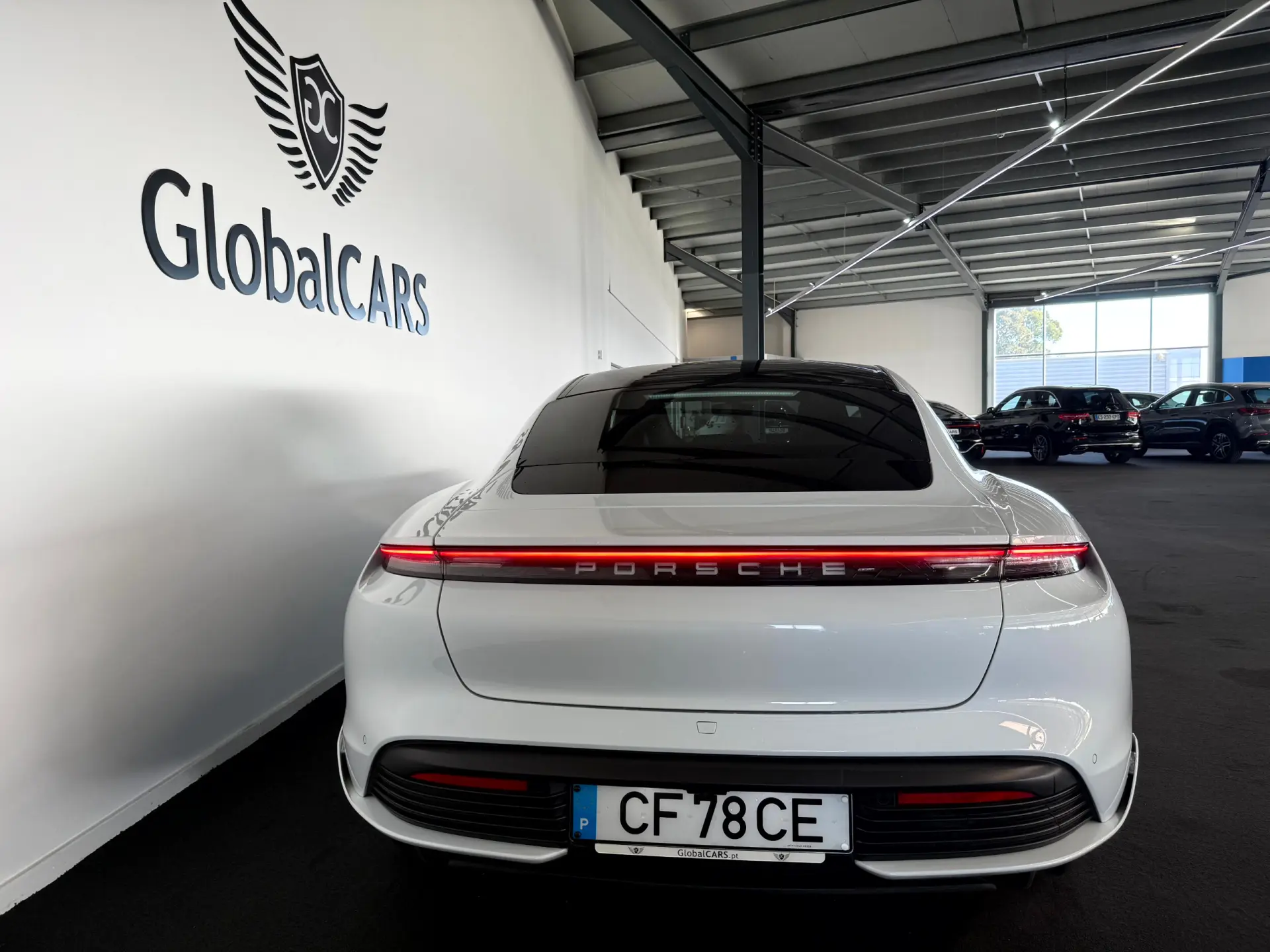 Porsche Taycan 4S 36