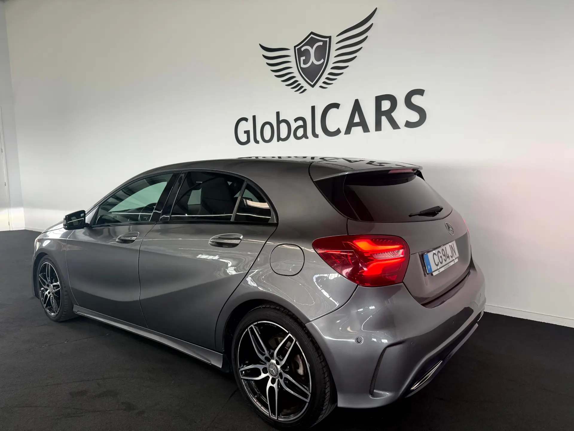 Mercedes-Benz A 180 d 7G-DCT AMG Line 8