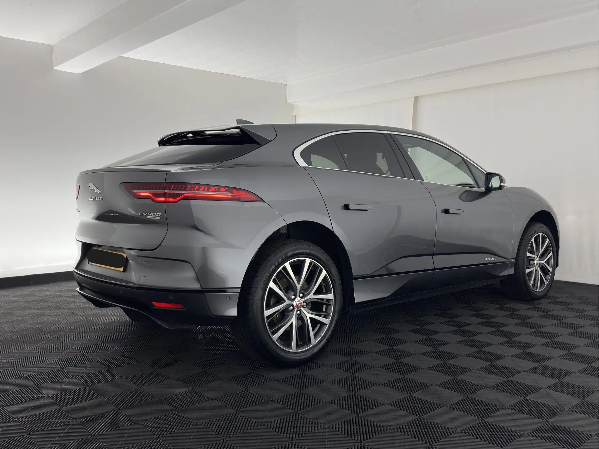 Jaguar I-Pace EV400 AWD HSE 3