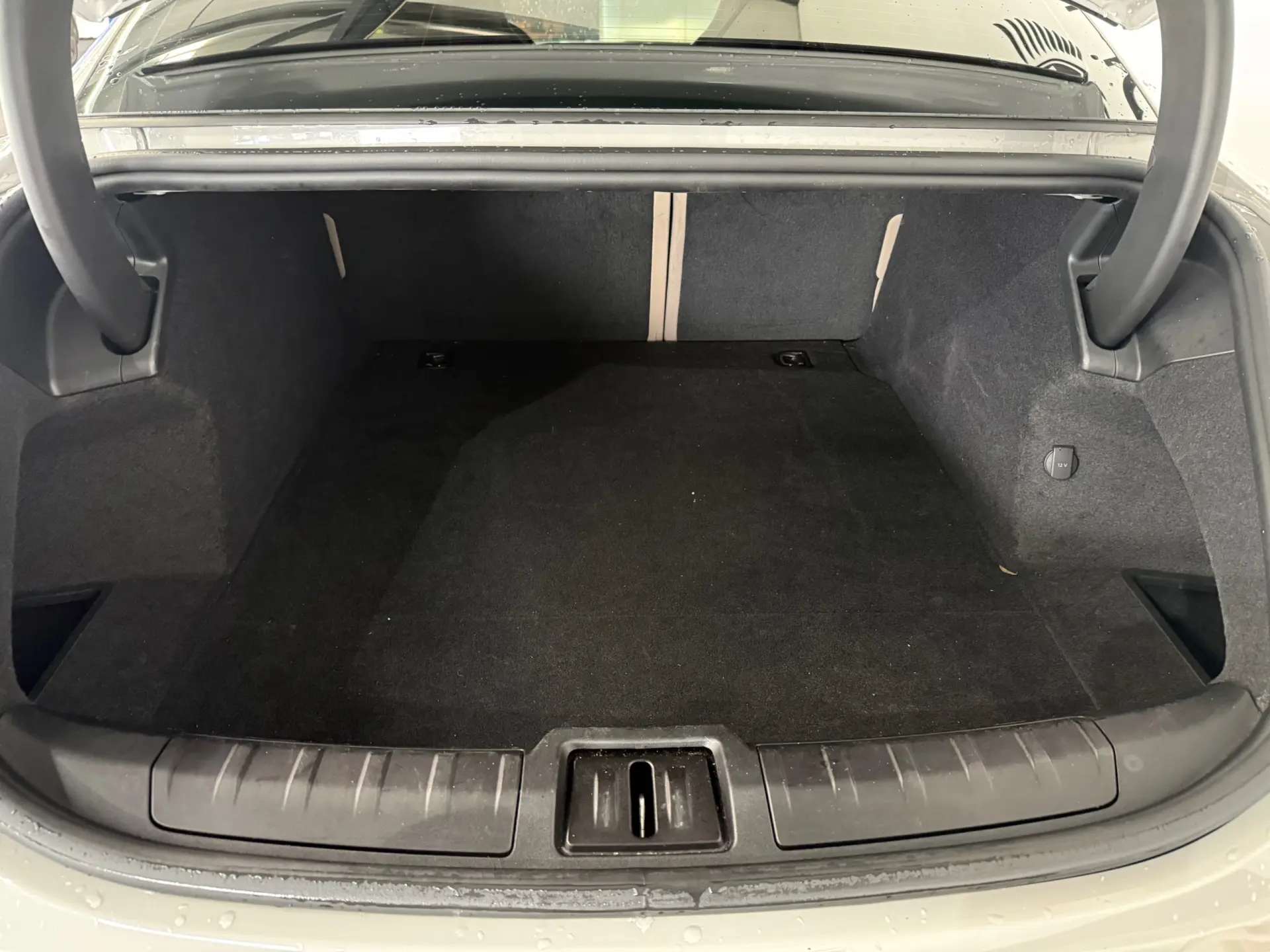 Porsche Taycan Standard 10