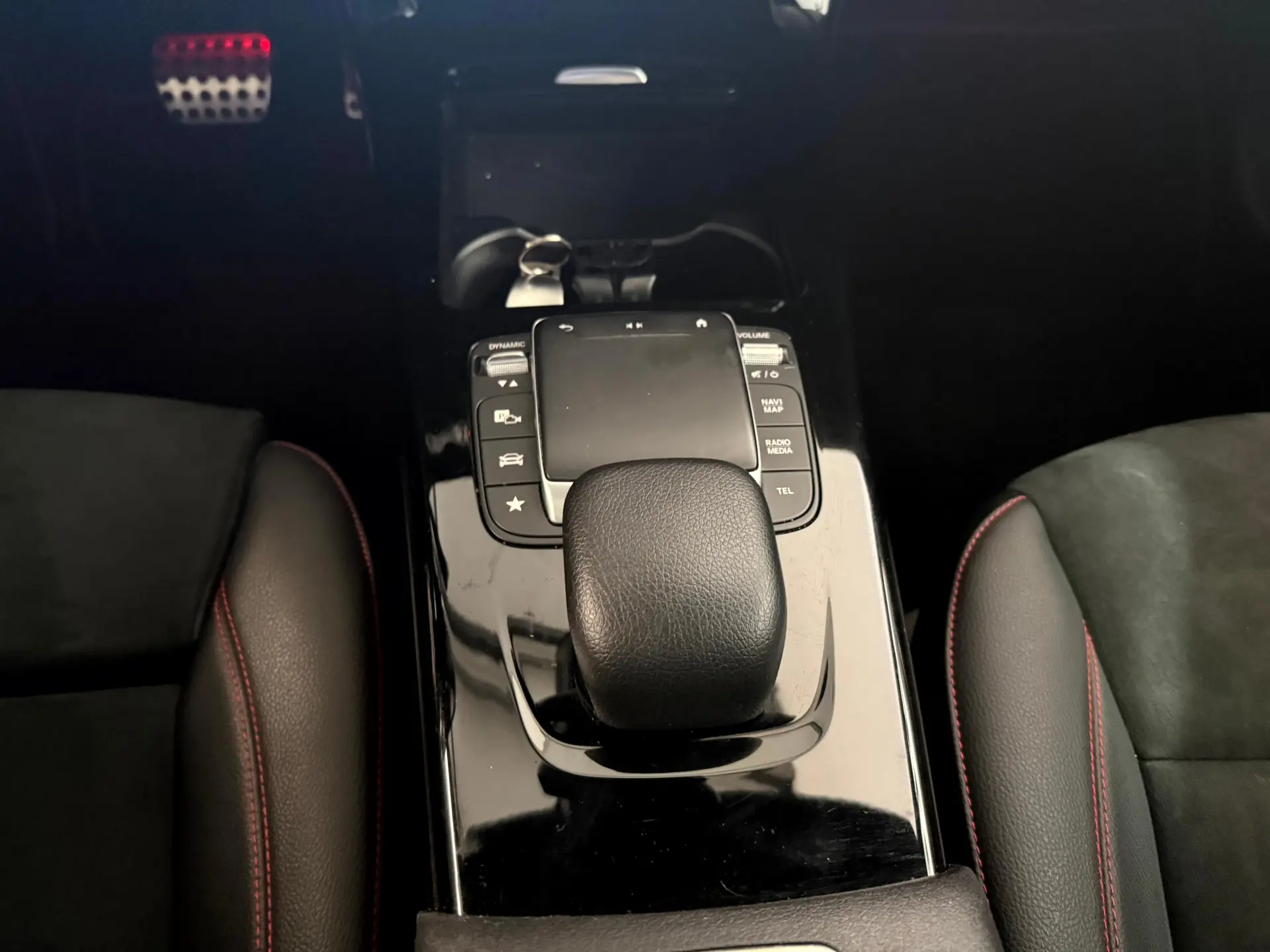 Mercedes-Benz A 250 e 8G-DCT Advanced AMG Line 16