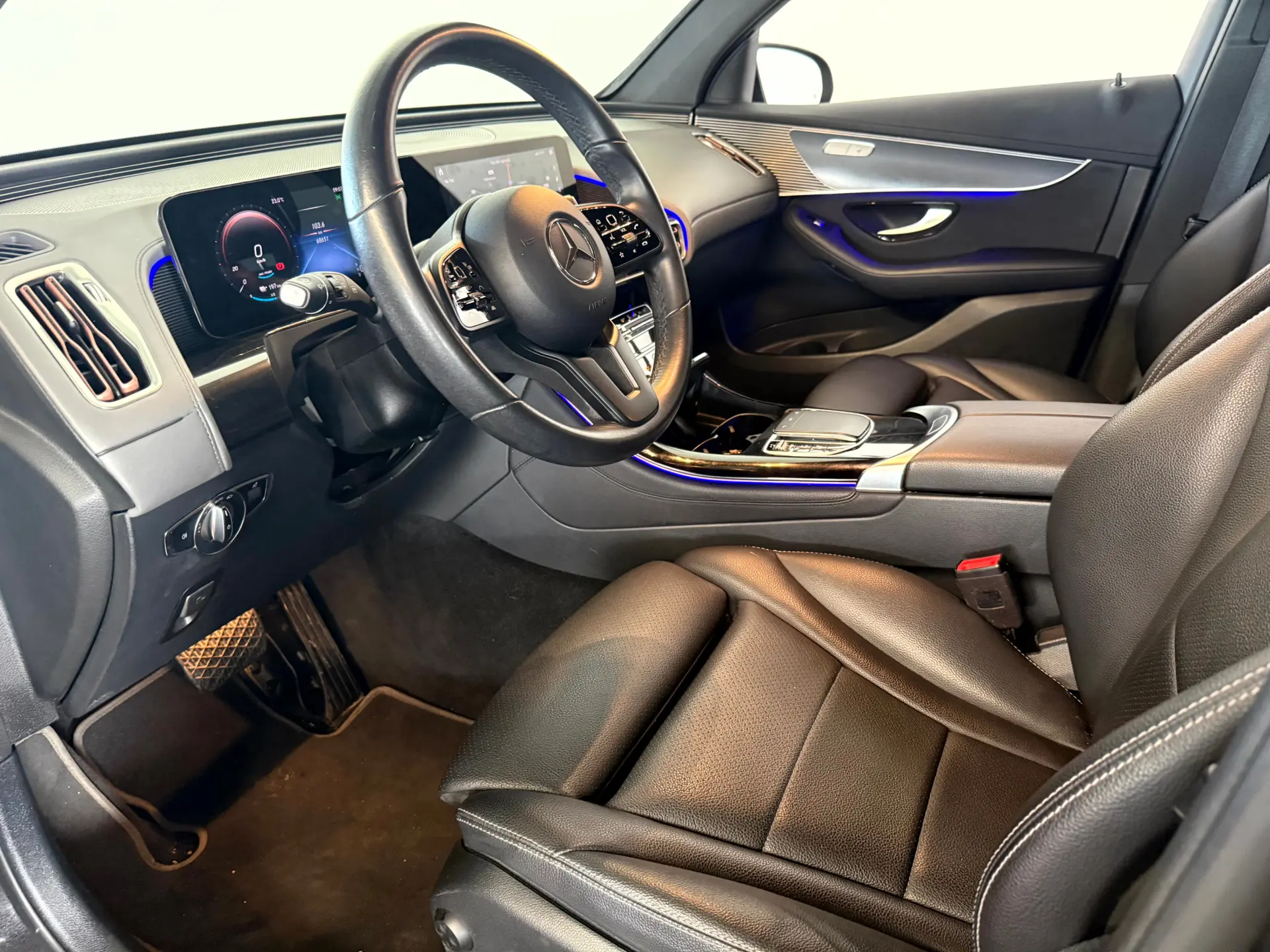Mercedes-Benz EQC 400 4Matic 21