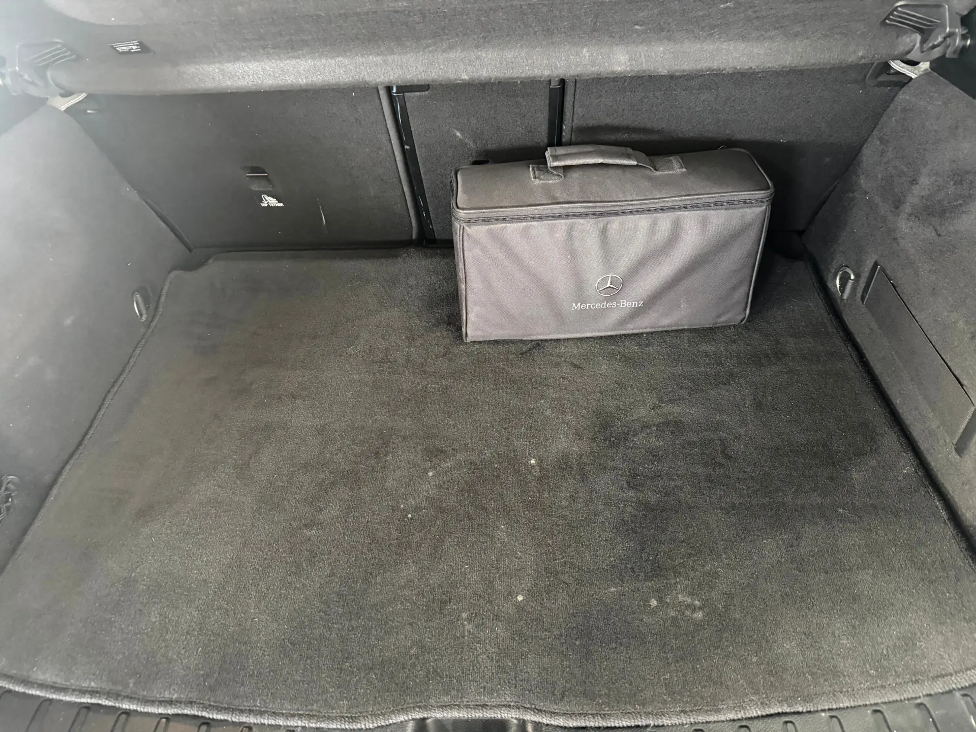 Mercedes-Benz EQA 250 AMG Line 11