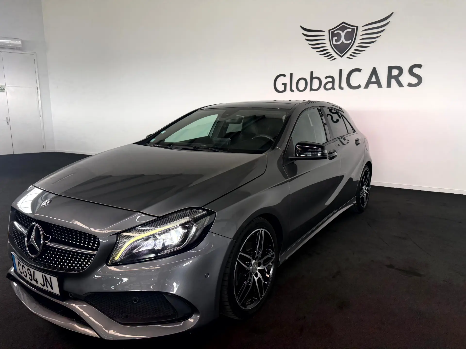 Mercedes-Benz A 180 d 7G-DCT AMG Line 4
