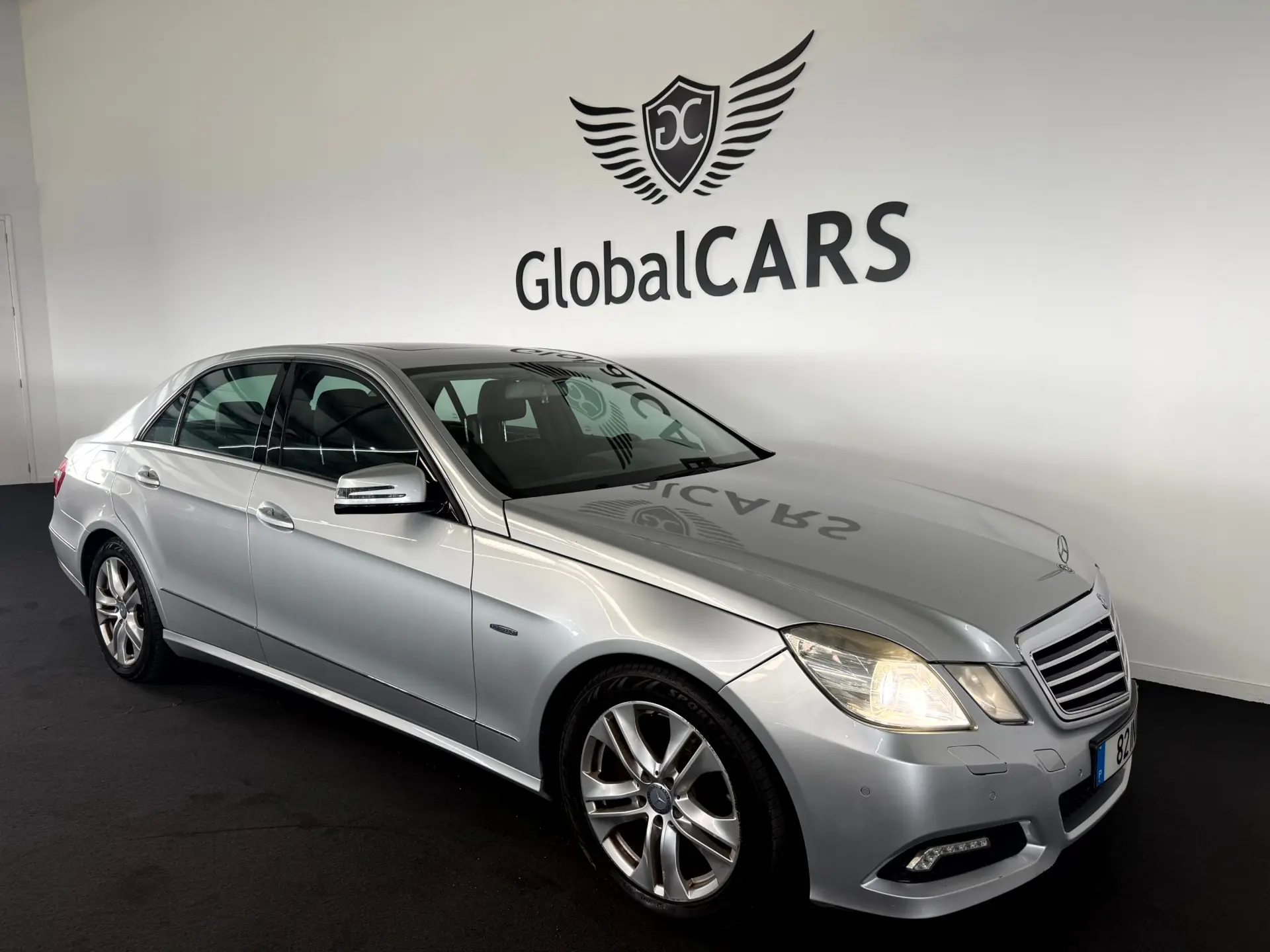 Mercedes-Benz E 250 CDi Elegance BlueEfficiency Auto. 33