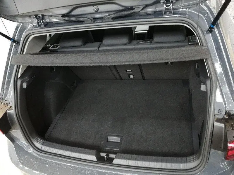 Volkswagen Golf 2.0 TDi BlueMotion DSG Highline 4