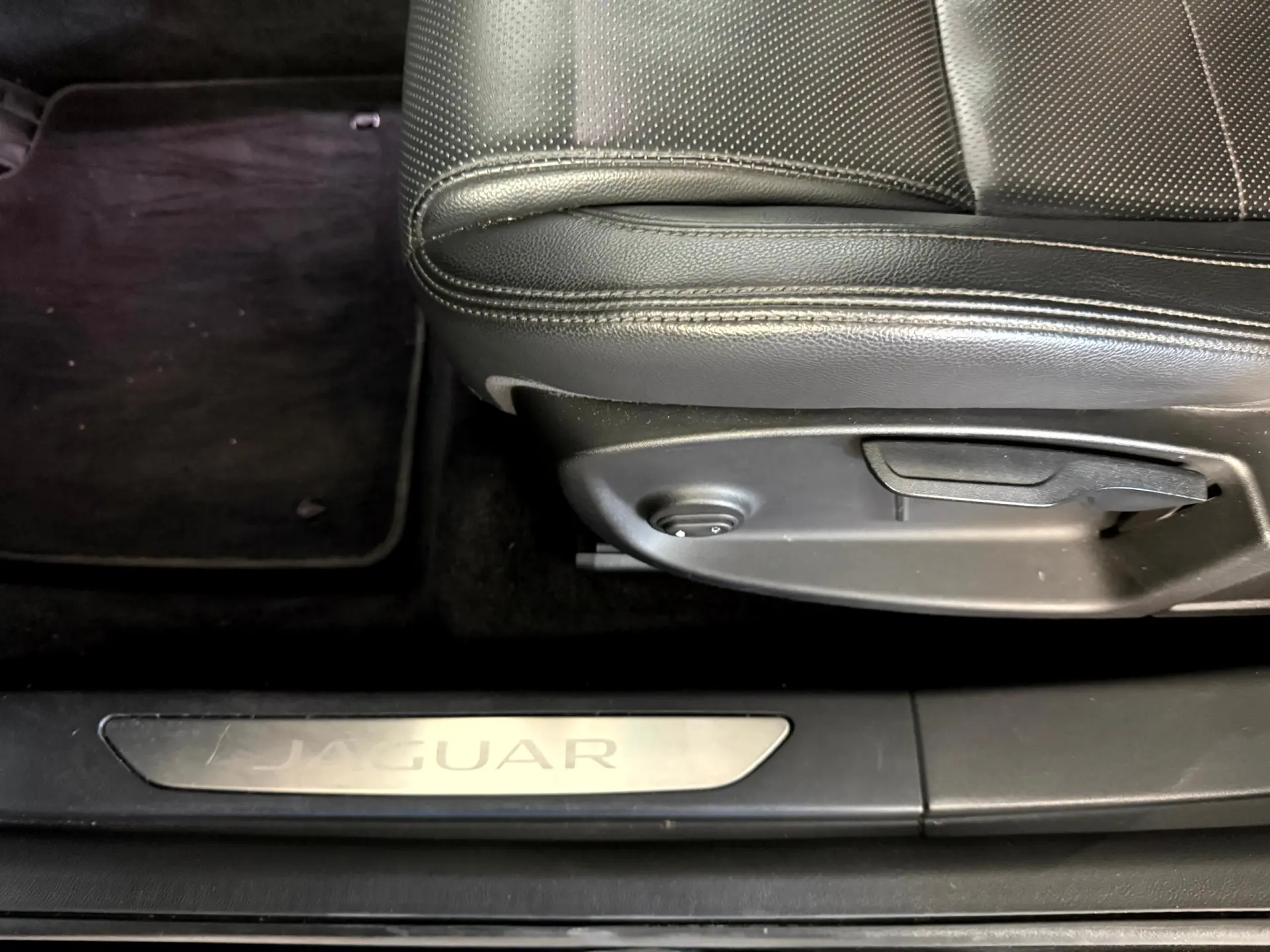 Jaguar I-Pace EV400 AWD HSE 30