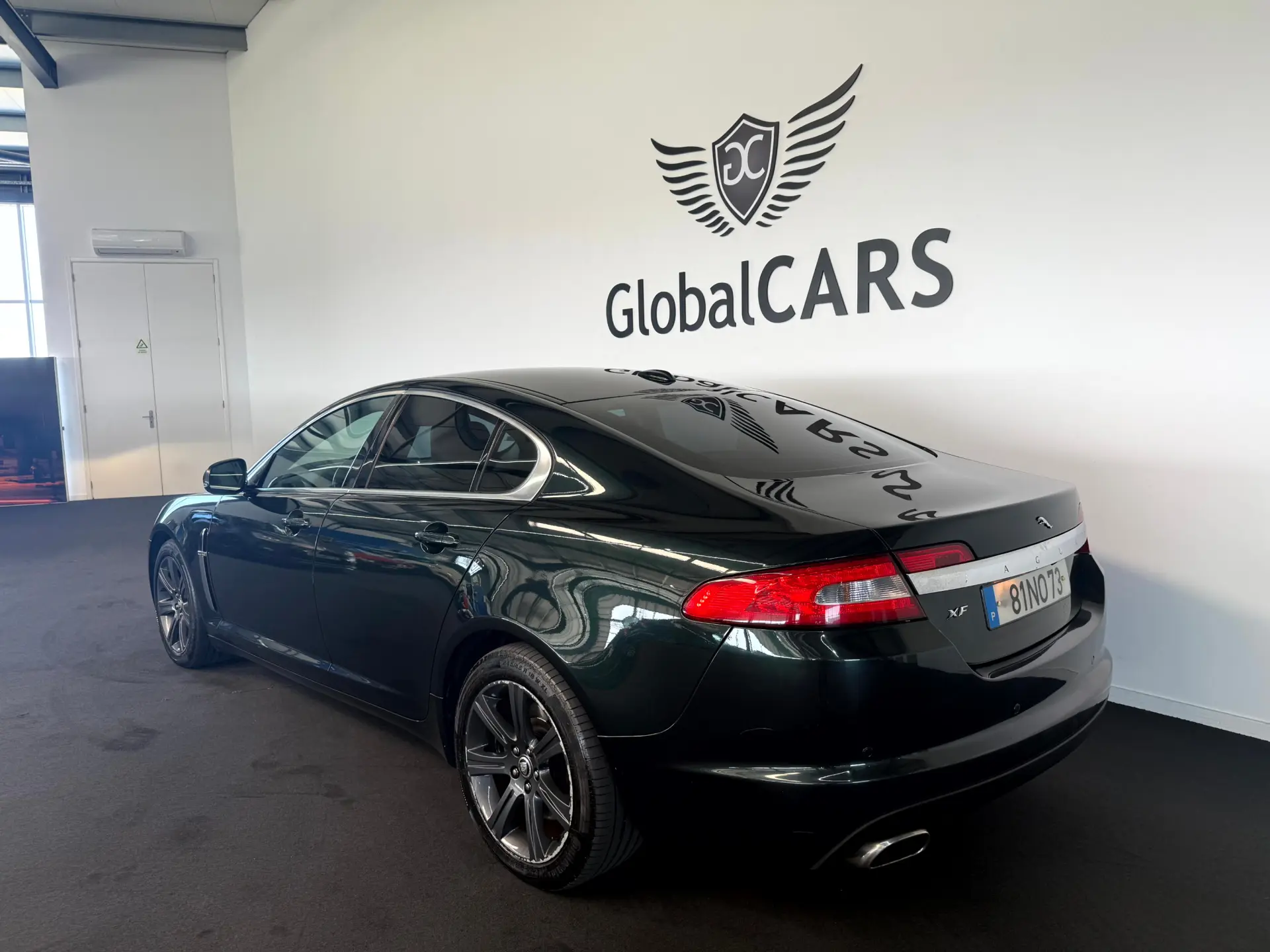 Jaguar XF 3.0 D V6 Premium Luxury 18