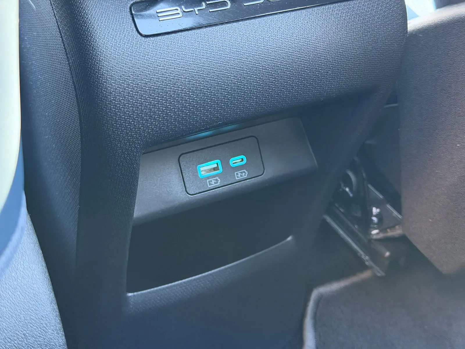 BYD Atto 3 60.48 kWh Design 44