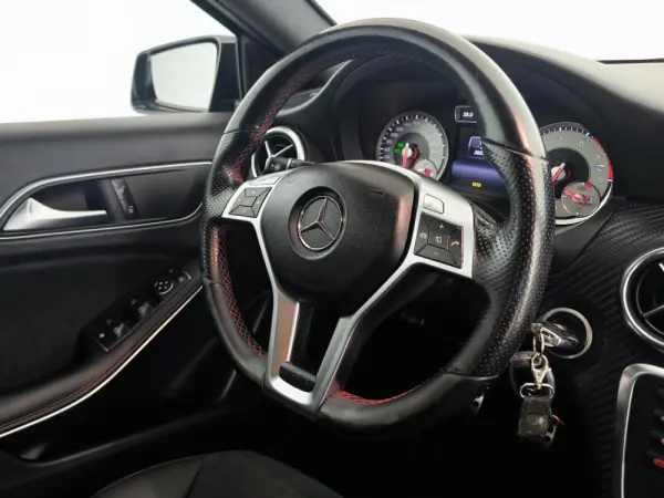 Mercedes-Benz A 180 (BlueEFFICIENCY) AMG Sport 57