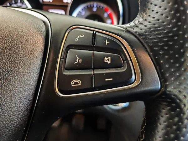 Mercedes-Benz CLA 200 d Shooting Brake Urban 34