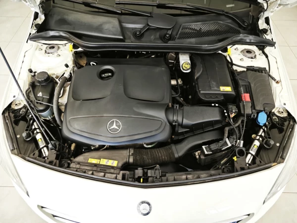 Mercedes-Benz A 180 (BlueEFFICIENCY) AMG Sport 15