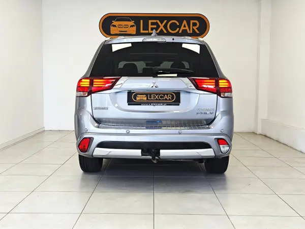 Mitsubishi Outlander 2.0 PHEV Instyle 27