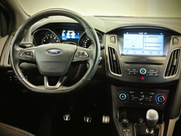 Ford Focus 1.0 EcoBoost S&S ST-Line 7