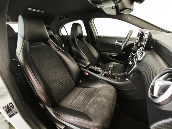 Mercedes-Benz A 180 (BlueEFFICIENCY) AMG Sport 7