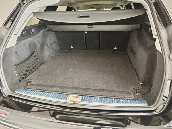 Mercedes-Benz E 220 57