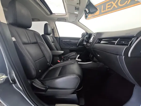 Mitsubishi Outlander 2.0 PHEV Instyle 50