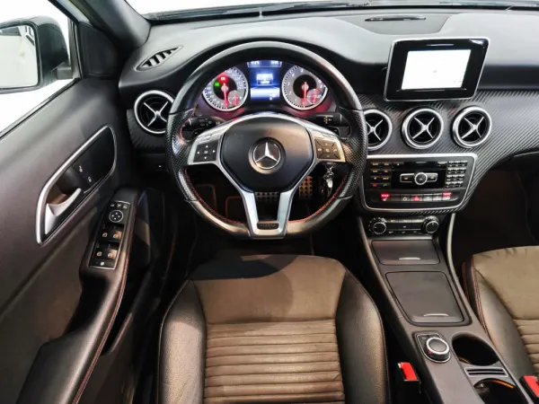 Mercedes-Benz A 180 Autotronic 33