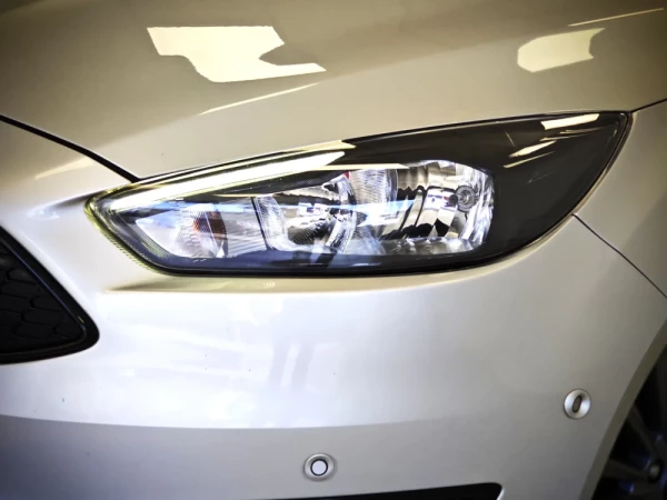 Ford Focus 1.0 EcoBoost S&S ST-Line 13