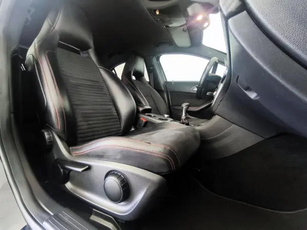 Mercedes-Benz A 180 (BlueEFFICIENCY) AMG Sport 46