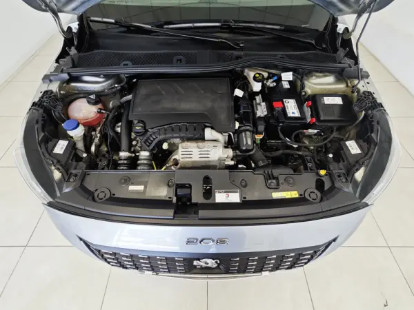 Peugeot 208 1.2 PureTech Allure Pack 62