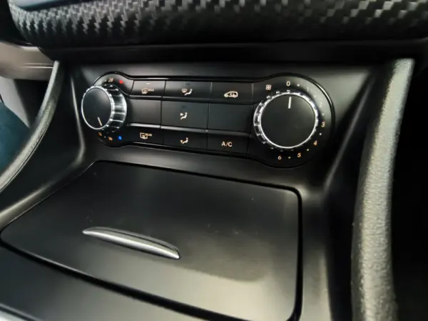Mercedes-Benz A 180 (BlueEFFICIENCY) AMG Sport 55