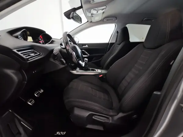 Peugeot 308 1.2 PureTech Allure Pack 26