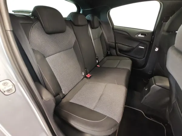 Citroën DS4 Crossback PureTech 130 S&S 33